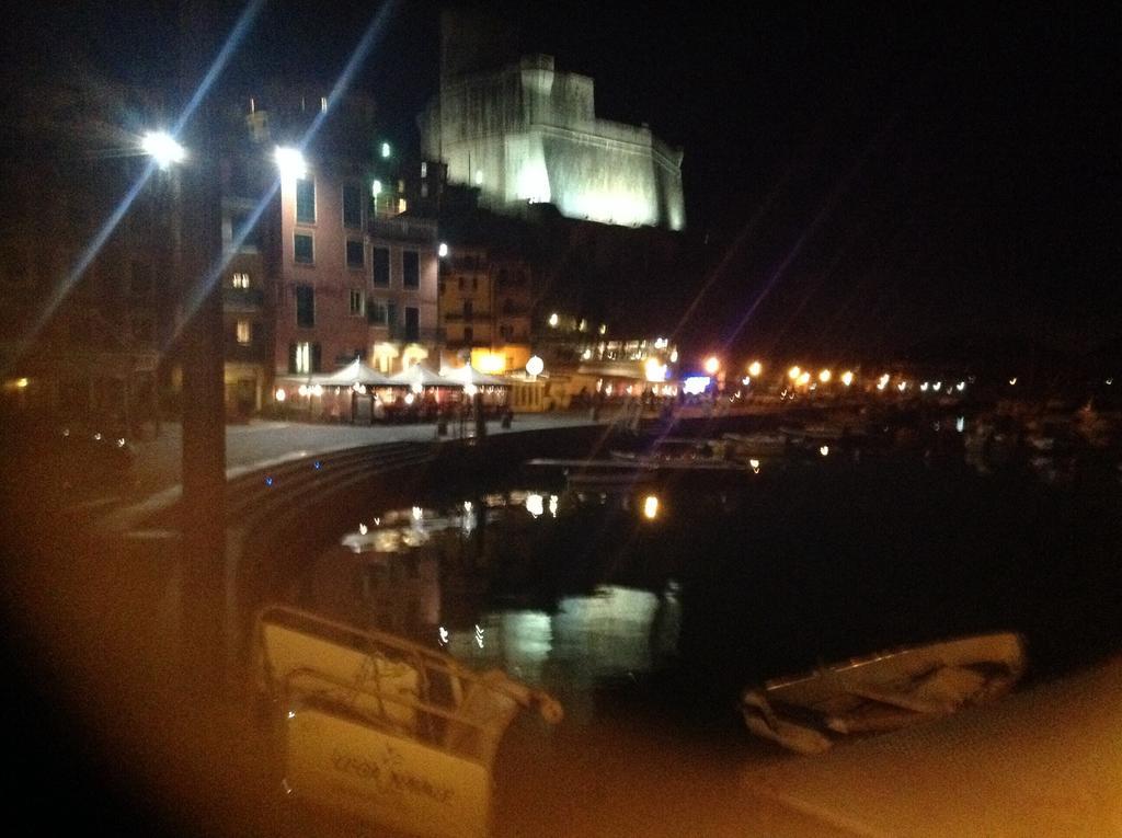 Affittacamere La Baia Di Lerici Bagian luar foto