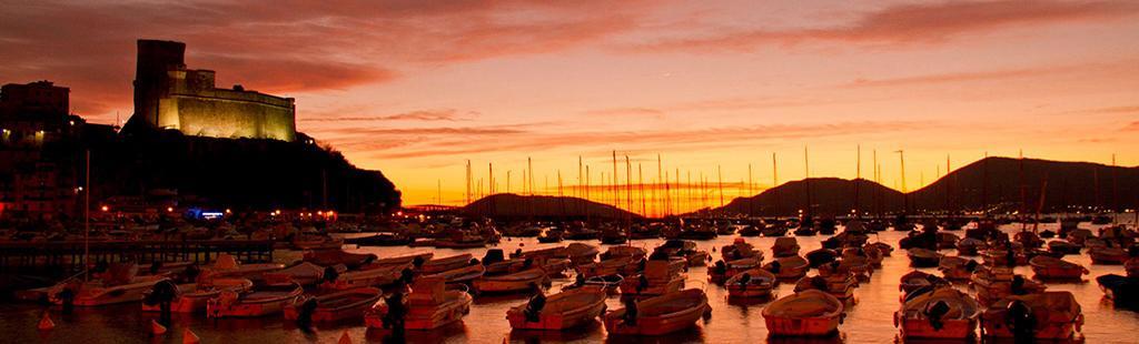 Affittacamere La Baia Di Lerici Bagian luar foto