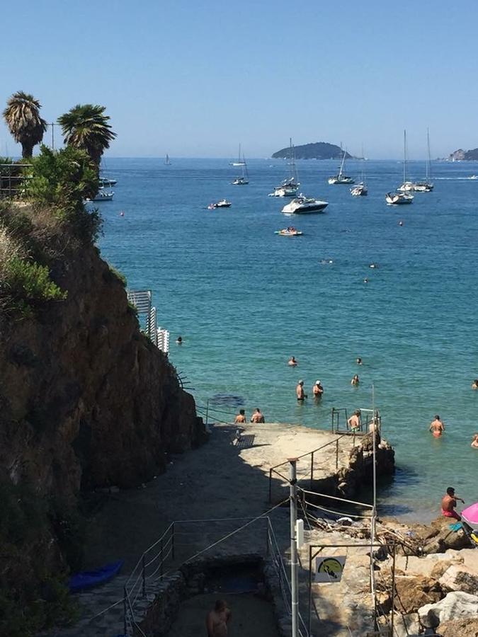 Affittacamere La Baia Di Lerici Bagian luar foto
