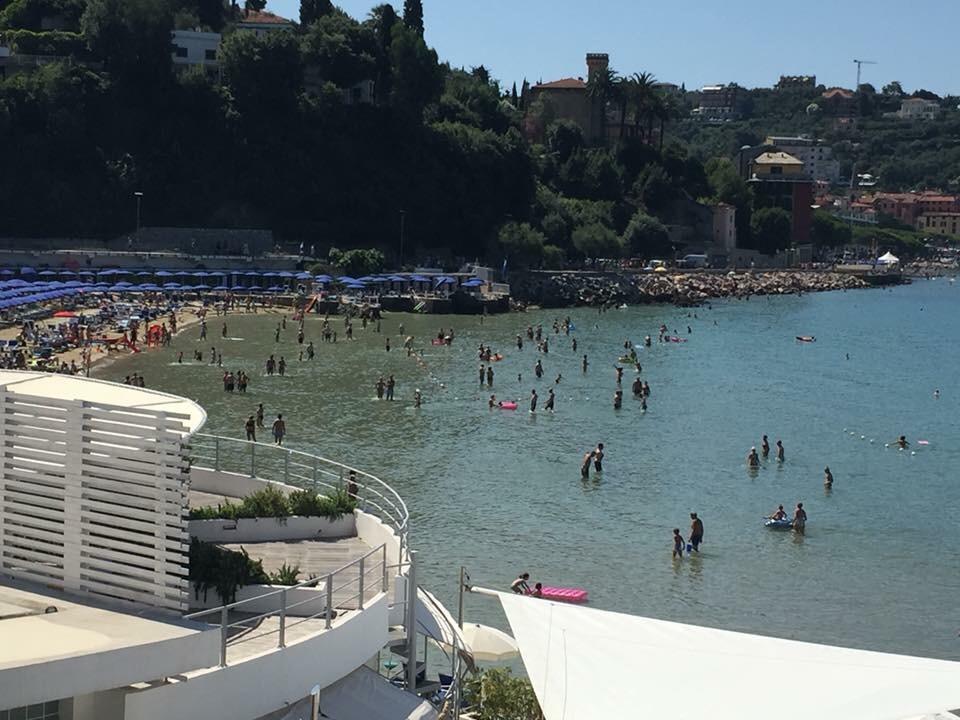 Affittacamere La Baia Di Lerici Bagian luar foto